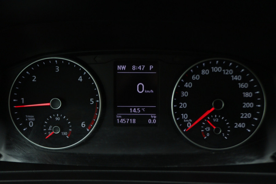 Volkswagen Transporter 2.0 TDI DSG 150 PK L2H1 2x Schuifdeur, Airco, Cruise, Camera, Apple Carplay, LED, Trekhaak, 16''