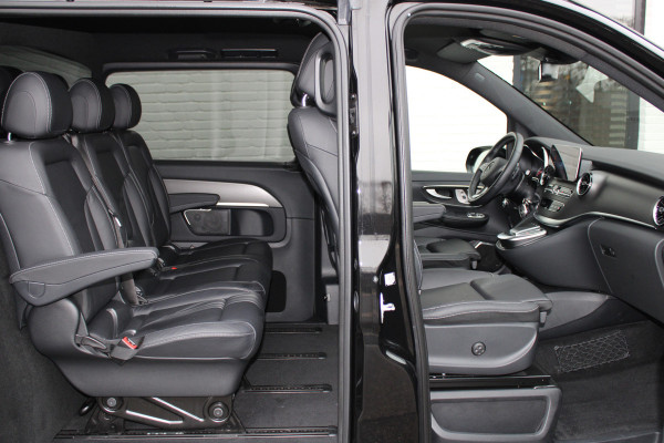 Mercedes-Benz V-Klasse 300d / XXL / DC / AMG / Luchtvering / 2x Elec Schuifd / Night Pakket / 360 Cam / Burmester / Vol Opties.