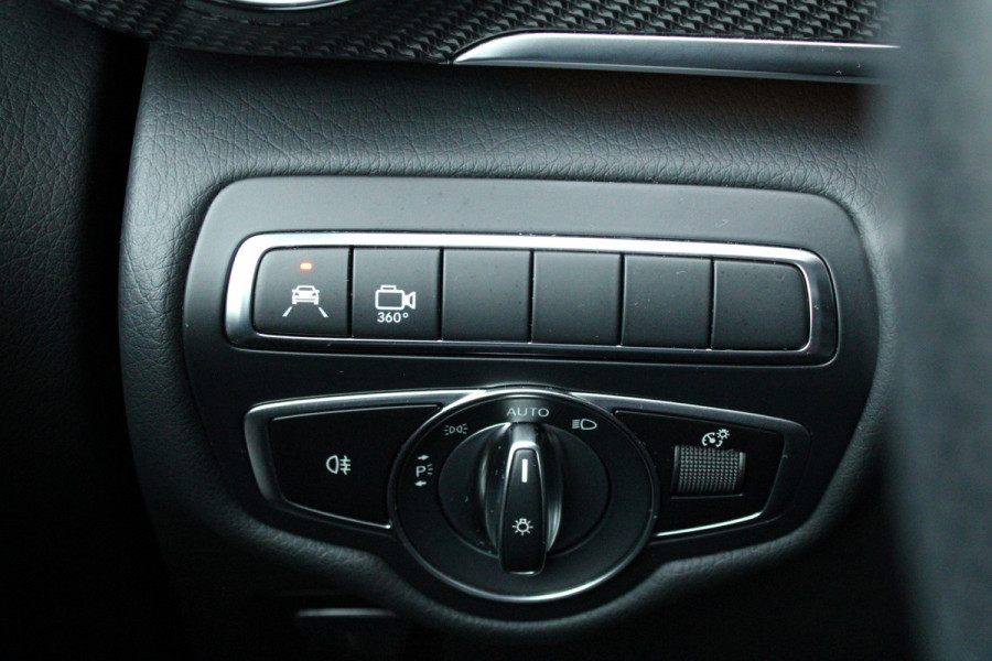 Mercedes-Benz V-Klasse 300d / XXL / DC / AMG / Luchtvering / 2x Elec Schuifd / Night Pakket / 360 Cam / Burmester / Vol Opties.