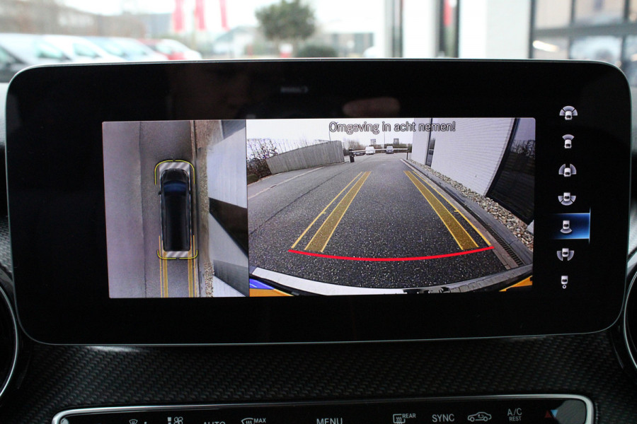 Mercedes-Benz V-Klasse 300d / XXL / DC / AMG / Luchtvering / 2x Elec Schuifd / Night Pakket / 360 Cam / Burmester / Vol Opties.