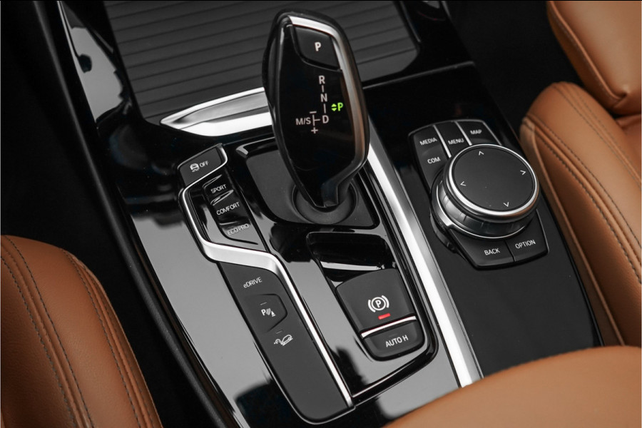BMW X3 xDrive30e High Ex M-Sport Pano Keyless Trekhaak Camera 19"