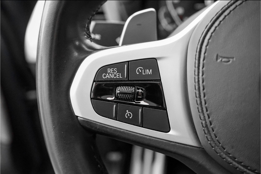 BMW X3 xDrive30e High Ex M-Sport Pano Keyless Trekhaak Camera 19"