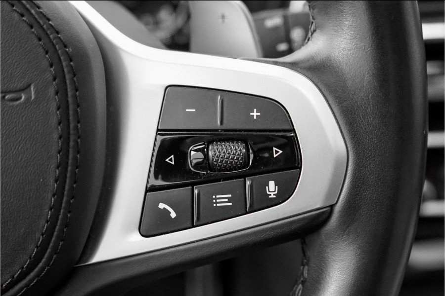 BMW X3 xDrive30e High Ex M-Sport Pano Keyless Trekhaak Camera 19"