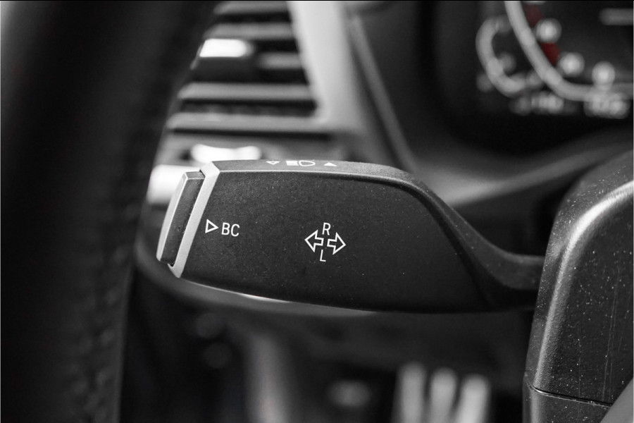 BMW X3 xDrive30e High Ex M-Sport Pano Keyless Trekhaak Camera 19"