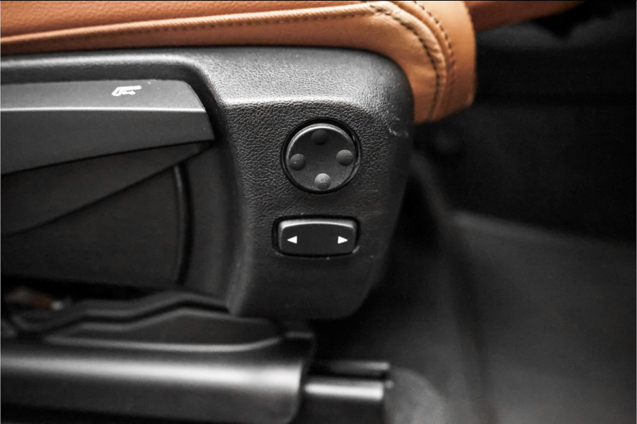 BMW X3 xDrive30e High Ex M-Sport Pano Keyless Trekhaak Camera 19"