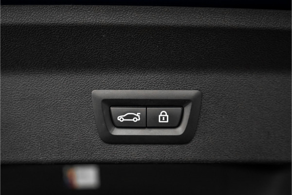 BMW X3 xDrive30e High Ex M-Sport Pano Keyless Trekhaak Camera 19"