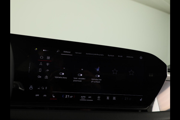 Audi A6 Avant e-tron Advanced edition performance 100 kWh 367 pk | Navigatie | Warmtepomp | Parkeersensoren (Park assist) | Rondomzicht camera | Elektr. voorstoelen | Stoelverwarming v/a | Matrix LED |