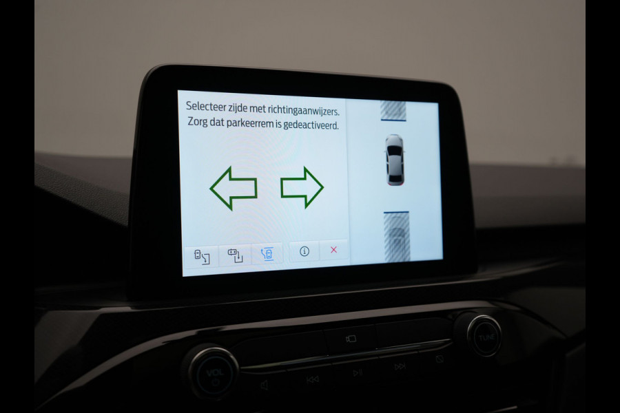 Ford Kuga 1.5 EcoBoost ST-Line 150pk Dealer O.H. | 1800kg Trekgewicht | Trekhaak Af Fabriek | Panodak | Adaptive Cruise | 360 Camera | Sportstoelen & Stuur Verwarmd | Apple Carplay | Keyless | Virtual | Blis | Navigatie | DAB |