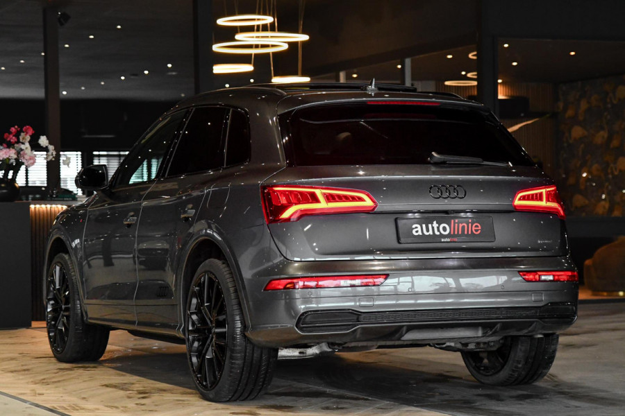 Audi Q5 50 TFSI e quattro S edition. Pano, Carbon, Sfeer, Camera, Virtual, Keyless, Matrix, 22'', Trekhaak!