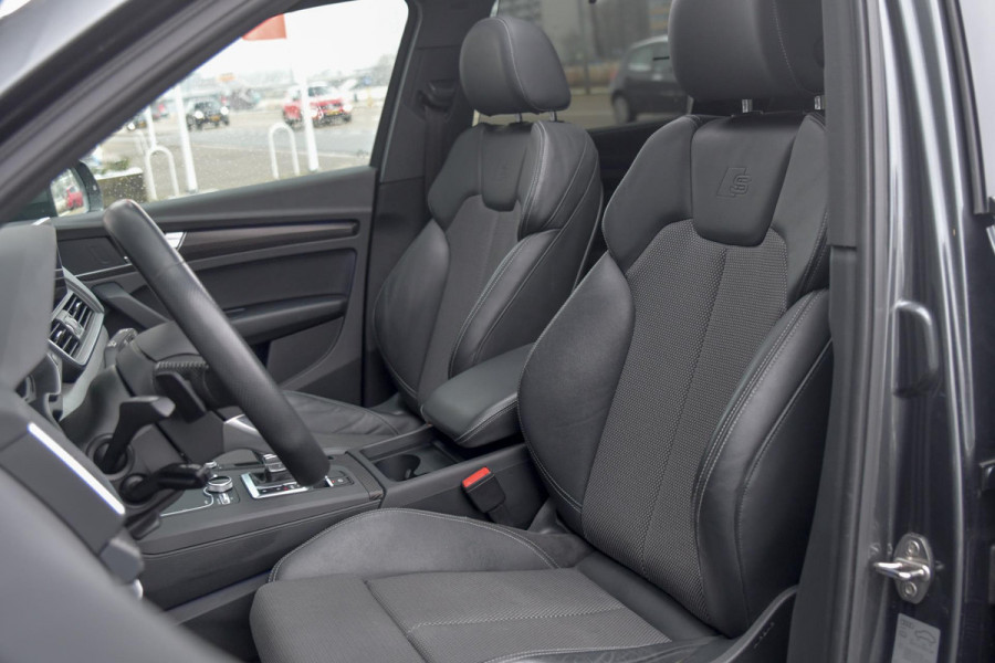 Audi Q5 50 TFSI e quattro S edition. Pano, Carbon, Sfeer, Camera, Virtual, Keyless, Matrix, 22'', Trekhaak!