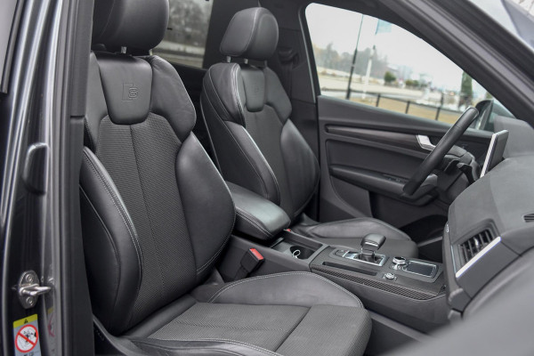 Audi Q5 50 TFSI e quattro S edition. Pano, Carbon, Sfeer, Camera, Virtual, Keyless, Matrix, 22'', Trekhaak!