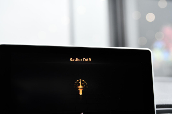 Audi Q5 50 TFSI e quattro S edition. Pano, Carbon, Sfeer, Camera, Virtual, Keyless, Matrix, 22'', Trekhaak!