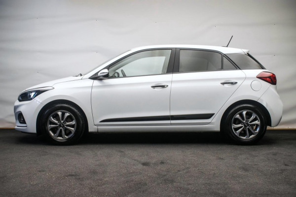 Hyundai i20 1.0 T-GDI Premium [ Keyless Camera Carplay Trekhaak LED DAB Climate Control ]