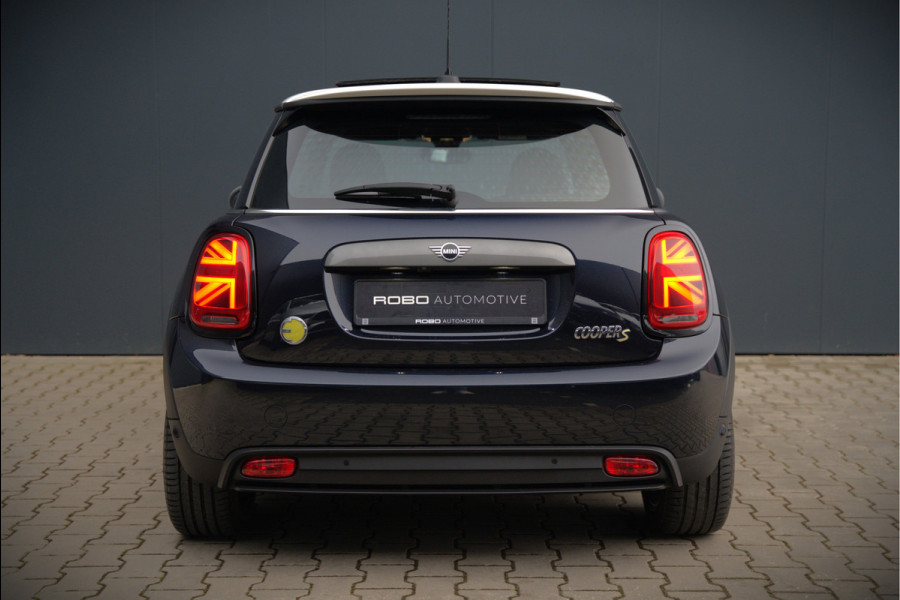 MINI Mini Electric Yours 33 kWh | Panoramadak | Harman Kardon | Head-Up Display | Union Jack | Stoelverwarming | Keyless | Apple Carplay | Navigatie | Camera | Parkeersensoren | Warmtepomp | Leer | Cruise Control | DAB |