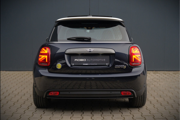 MINI Mini Electric Yours 33 kWh | Panoramadak | Harman Kardon | Head-Up Display | Union Jack | Stoelverwarming | Keyless | Apple Carplay | Navigatie | Camera | Parkeersensoren | Warmtepomp | Leer | Cruise Control | DAB |
