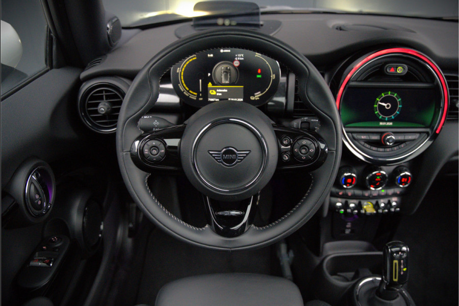 MINI Mini Electric Yours 33 kWh | Panoramadak | Harman Kardon | Head-Up Display | Union Jack | Stoelverwarming | Keyless | Apple Carplay | Navigatie | Camera | Parkeersensoren | Warmtepomp | Leer | Cruise Control | DAB |