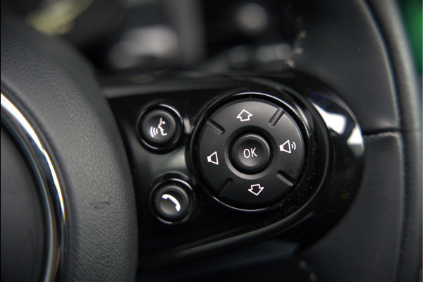 MINI Mini Electric Yours 33 kWh | Panoramadak | Harman Kardon | Head-Up Display | Union Jack | Stoelverwarming | Keyless | Apple Carplay | Navigatie | Camera | Parkeersensoren | Warmtepomp | Leer | Cruise Control | DAB |