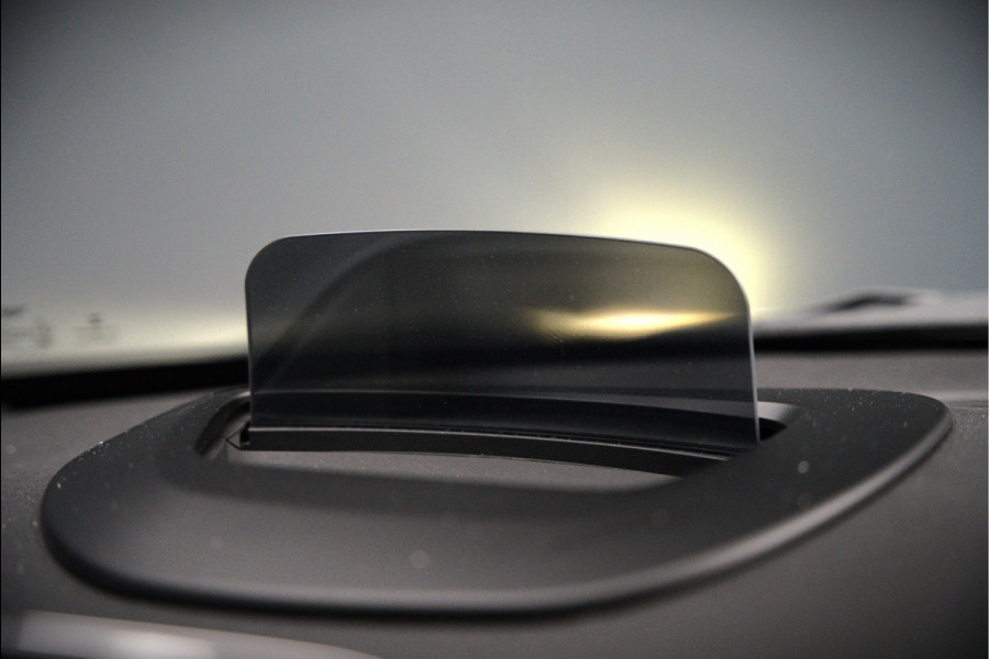 MINI Mini Electric Yours 33 kWh | Panoramadak | Harman Kardon | Head-Up Display | Union Jack | Stoelverwarming | Keyless | Apple Carplay | Navigatie | Camera | Parkeersensoren | Warmtepomp | Leer | Cruise Control | DAB |