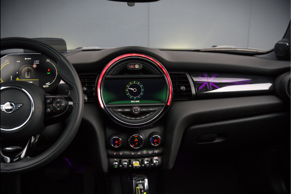 MINI Mini Electric Yours 33 kWh | Panoramadak | Harman Kardon | Head-Up Display | Union Jack | Stoelverwarming | Keyless | Apple Carplay | Navigatie | Camera | Parkeersensoren | Warmtepomp | Leer | Cruise Control | DAB |