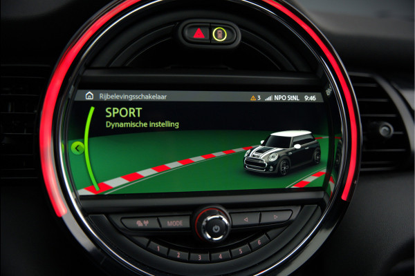 MINI Mini Electric Yours 33 kWh | Panoramadak | Harman Kardon | Head-Up Display | Union Jack | Stoelverwarming | Keyless | Apple Carplay | Navigatie | Camera | Parkeersensoren | Warmtepomp | Leer | Cruise Control | DAB |