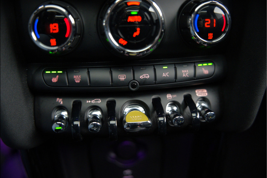 MINI Mini Electric Yours 33 kWh | Panoramadak | Harman Kardon | Head-Up Display | Union Jack | Stoelverwarming | Keyless | Apple Carplay | Navigatie | Camera | Parkeersensoren | Warmtepomp | Leer | Cruise Control | DAB |