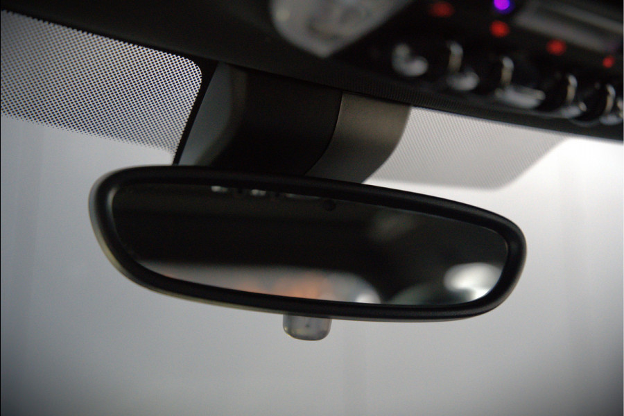 MINI Mini Electric Yours 33 kWh | Panoramadak | Harman Kardon | Head-Up Display | Union Jack | Stoelverwarming | Keyless | Apple Carplay | Navigatie | Camera | Parkeersensoren | Warmtepomp | Leer | Cruise Control | DAB |