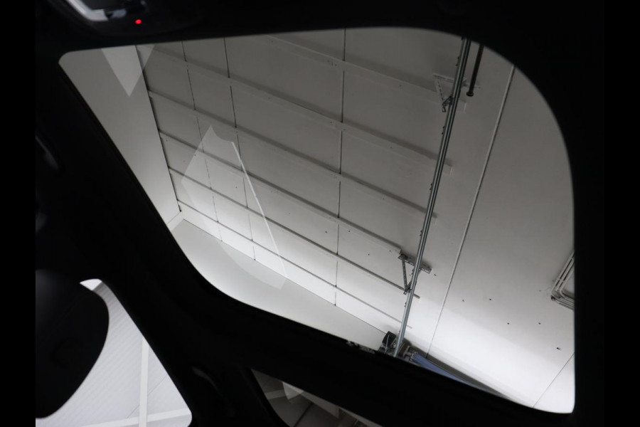 Mercedes-Benz B-Klasse 180 Business Solution | Panoramadak | Stoelverwarming | Carplay | Camera | Half leder | Navigatie | Park Assist | Keyless | Widescreen | Full LED