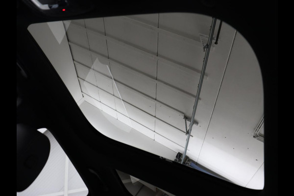 Mercedes-Benz B-Klasse 180 Business Solution | Panoramadak | Stoelverwarming | Carplay | Camera | Half leder | Navigatie | Park Assist | Keyless | Widescreen | Full LED