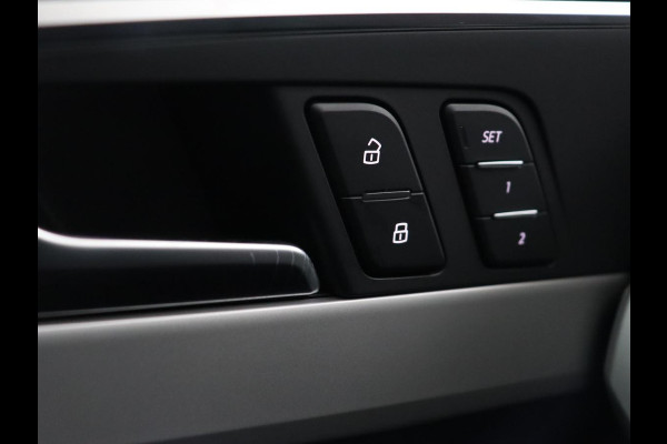 Audi A4 35 TFSI S edition | Leder | Stoelverwarming | Adaptive cruise | Memory | Camera | Carplay | Side Assist | Navigatie | Full LED | Climate control | S Line