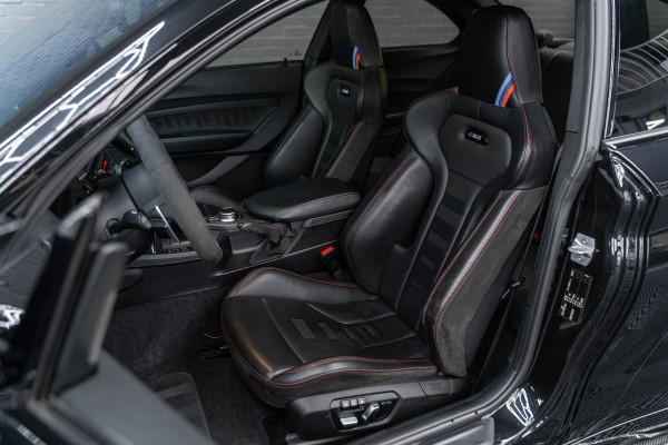 BMW 2 Serie Coupé M2 DCT | NOVA PERFORMANCE 19 INCH CUSTOM WHEELS | CS STOELEN | CS STUUR | CARBON INTERIEUR EN EXTERIEUR| voorzien van Target Blu Eye 2 en Laser Track Flare