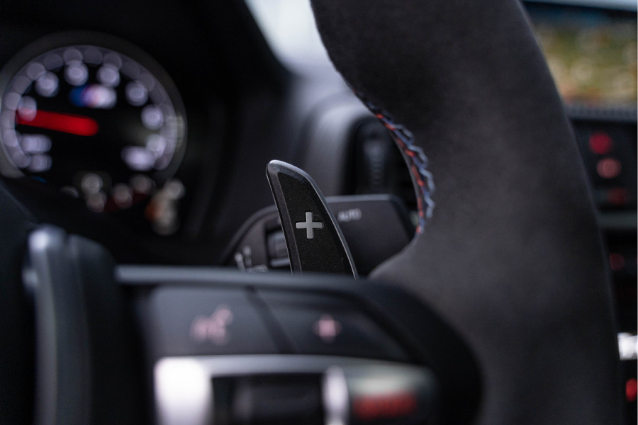 BMW 2 Serie Coupé M2 DCT | NOVA PERFORMANCE 19 INCH CUSTOM WHEELS | CS STOELEN | CS STUUR | CARBON INTERIEUR EN EXTERIEUR| voorzien van Target Blu Eye 2 en Laser Track Flare