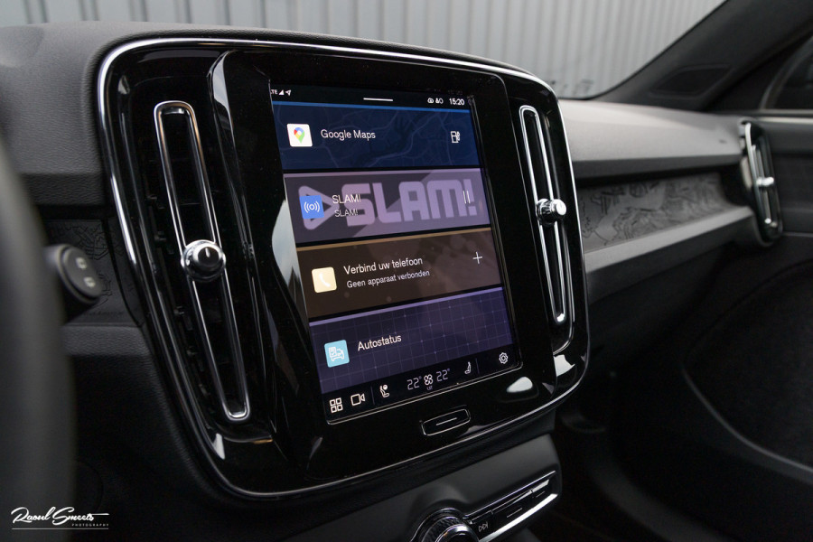 Volvo XC40 Recharge Twin Plus 82 kWh | Zwenkbare trekhaak | Adaptieve cruise | Blis | Full LED |