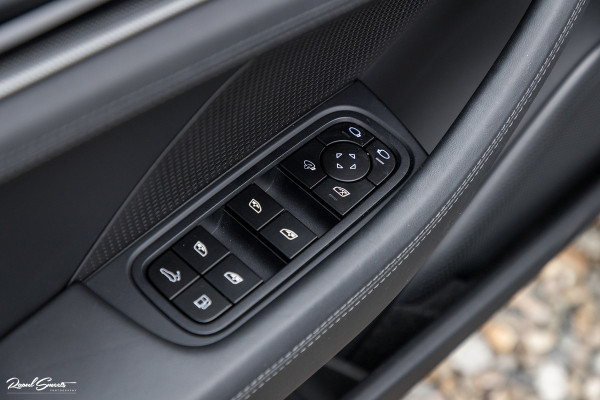 Porsche Panamera 2.9 4 E-Hybrid | 470 Pk | Nieuw model | SportDesign | Sport Chrono | Adaptieve Cruise | Memory | Matrix |