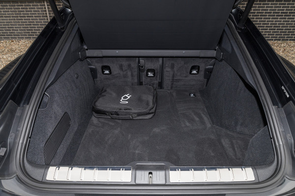 Porsche Panamera 2.9 4 E-Hybrid | 470 Pk | Nieuw model | SportDesign | Sport Chrono | Adaptieve Cruise | Memory | Matrix |