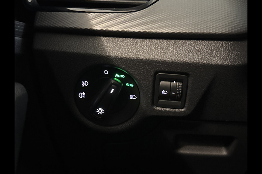 Škoda SCALA 1.5TSI 150PK DSG BUSINESS EDITION ECC/CAPRLAY/TREKHAAK