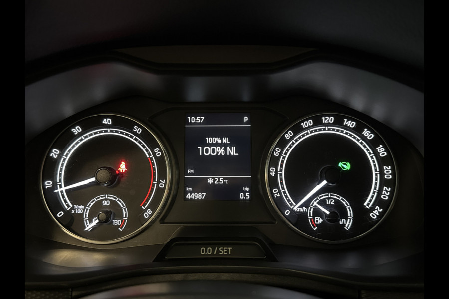 Škoda SCALA 1.5TSI 150PK DSG BUSINESS EDITION ECC/CAPRLAY/TREKHAAK