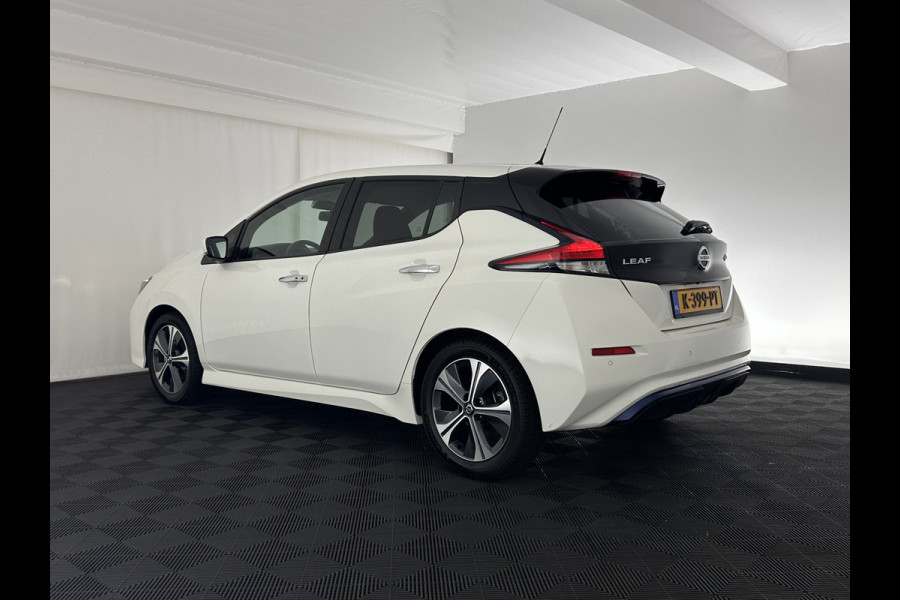 Nissan Leaf N-Connecta 40 kWh Aut. *ADAPTIVE-CRUISE | NAVI-FULLMAP | TOPVIEW | CARPLAY | KEYLESS | BLIND-SPOT |  DIGI-COCKPIT | COMFORT-SEATS | DAB | ECC | PDC | HEATED-SEATS | 17"ALU*