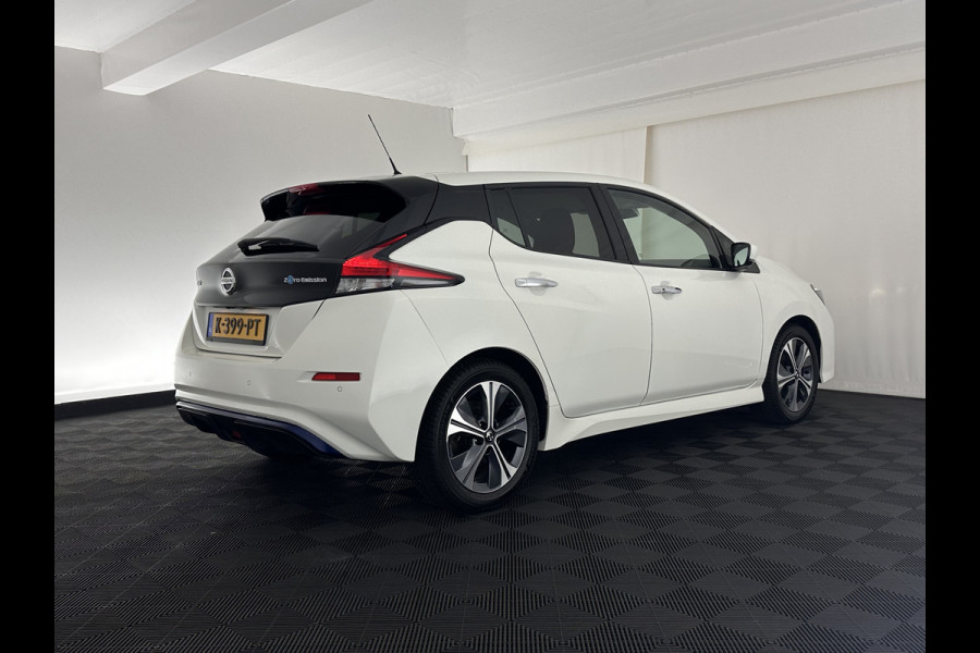 Nissan Leaf N-Connecta 40 kWh Aut. *ADAPTIVE-CRUISE | NAVI-FULLMAP | TOPVIEW | CARPLAY | KEYLESS | BLIND-SPOT |  DIGI-COCKPIT | COMFORT-SEATS | DAB | ECC | PDC | HEATED-SEATS | 17"ALU*