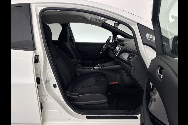 Nissan Leaf N-Connecta 40 kWh Aut. *ADAPTIVE-CRUISE | NAVI-FULLMAP | TOPVIEW | CARPLAY | KEYLESS | BLIND-SPOT |  DIGI-COCKPIT | COMFORT-SEATS | DAB | ECC | PDC | HEATED-SEATS | 17"ALU*