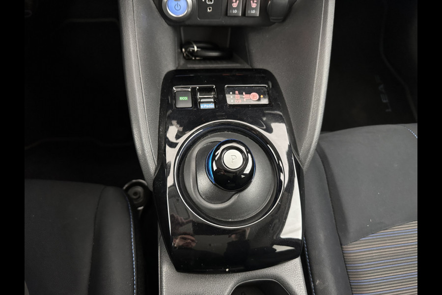 Nissan Leaf N-Connecta 40 kWh Aut. *ADAPTIVE-CRUISE | NAVI-FULLMAP | TOPVIEW | CARPLAY | KEYLESS | BLIND-SPOT |  DIGI-COCKPIT | COMFORT-SEATS | DAB | ECC | PDC | HEATED-SEATS | 17"ALU*