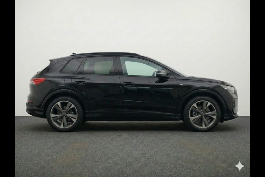 Audi Q4 e-tron 45 quattro S Edition 82 kWh 286pk | Panoramadak | Elektrisch verstelbare stoelen | 20 inch Lichtmetalen velgen | Adaptieve cruise controle