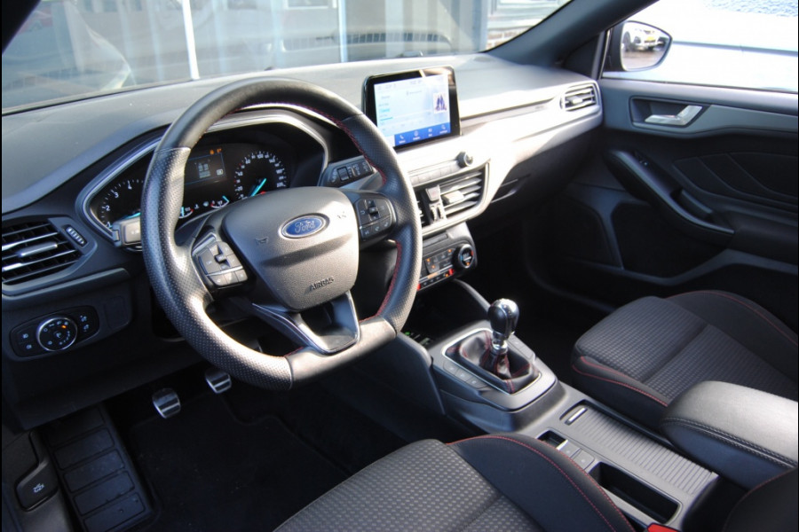 Ford FOCUS Wagon 1.0 EBH ST Line St.