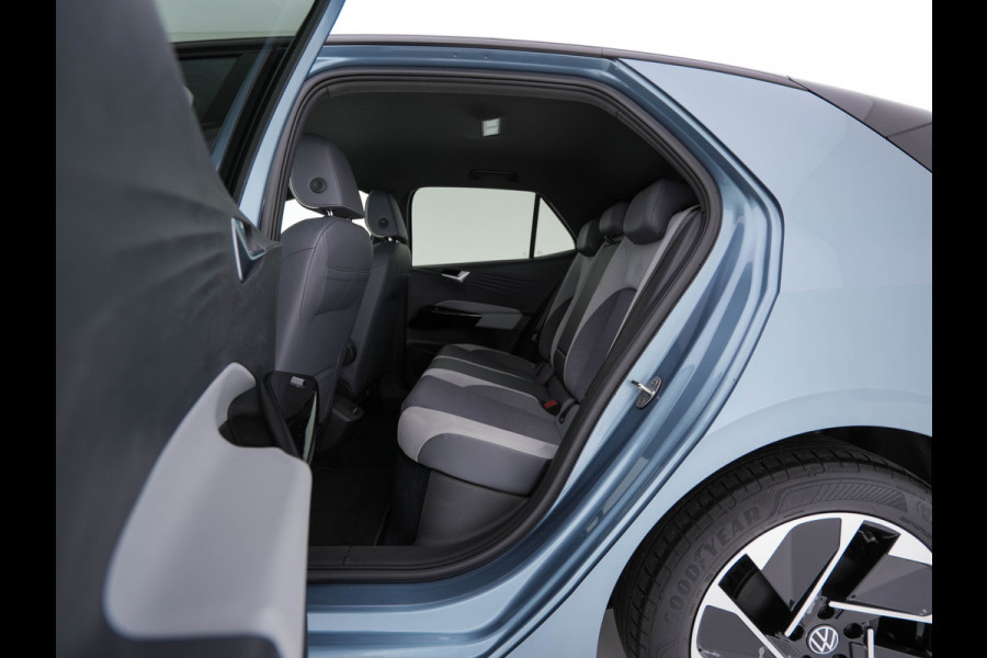 Volkswagen ID.3 Business 58 kWh [ 3-Fase-11kW ] {SOH-87%} (INCL-BTW)  *FULL-LED | AMBIENTLIGHT | KEYLESS | NAVI-FULLMAP | DAB | CARPLAY | CCS-FASTLOADER | CAMERA | HEATED-COMFORTSEATS | DAB+ | DIGI-COCKPIT | ECC | PRIVACYGLASS | PDC | 18''ALU*