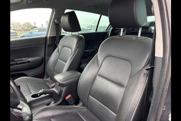 Kia Sportage 1.6 GDI DynamicLine | Leder | Trekhaak | Stoel&Stuurverwarming | JBL-Audio | Climate | Navi |