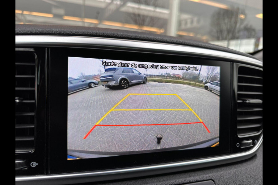 Kia Sportage 1.6 GDI DynamicLine | Leder | Trekhaak | Stoel&Stuurverwarming | JBL-Audio | Climate | Navi |