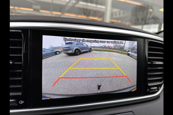 Kia Sportage 1.6 GDI DynamicLine | Leder | Trekhaak | Stoel&Stuurverwarming | JBL-Audio | Climate | Navi |