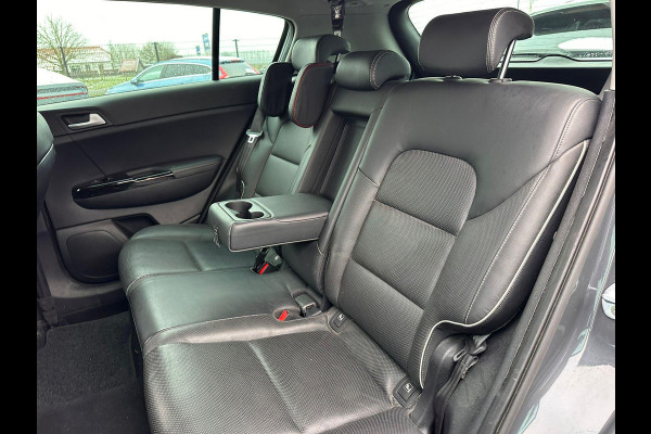 Kia Sportage 1.6 GDI DynamicLine | Leder | Trekhaak | Stoel&Stuurverwarming | JBL-Audio | Climate | Navi |