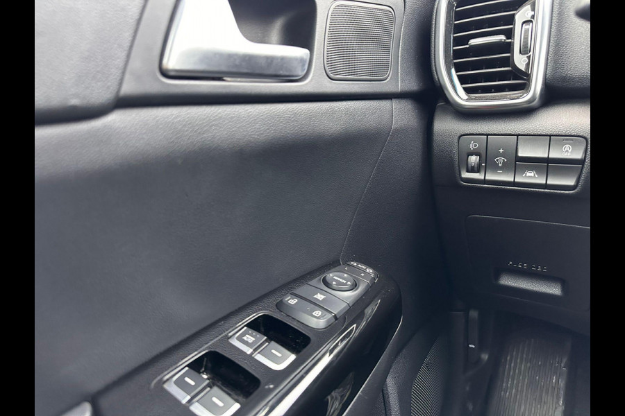 Kia Sportage 1.6 GDI DynamicLine | Leder | Trekhaak | Stoel&Stuurverwarming | JBL-Audio | Climate | Navi |