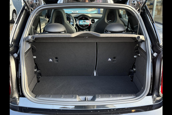 MINI Mini 2.0 John Cooper Works Essential 230pk | Panoramadak | Stoelverwarming |