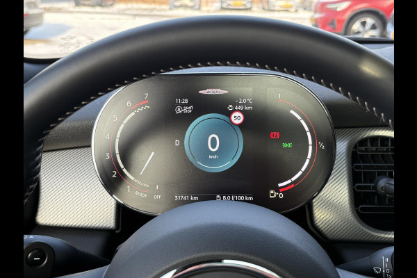 MINI Mini 2.0 John Cooper Works Essential 230pk | Panoramadak | Stoelverwarming |